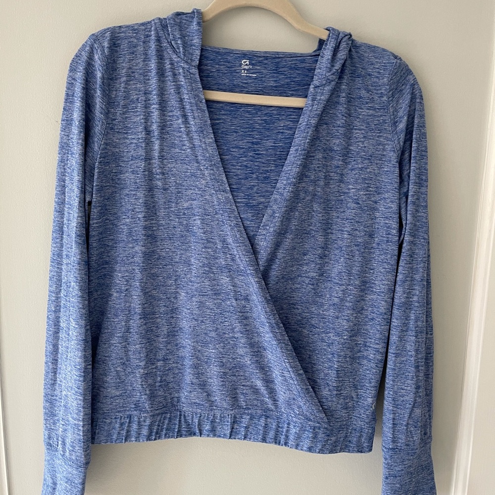 Gap body shirt